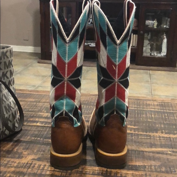 Ariat boots - Picture 3 of 6